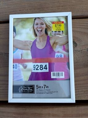 Green Tree Gallery 5x7 White Photo Frames (13 Total)